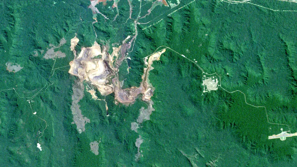 Carajás from orbit, 29 Jul 2011