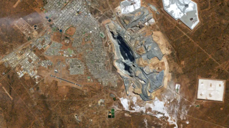 Kalgoorlie Super Pit from orbit, 15 May 2009