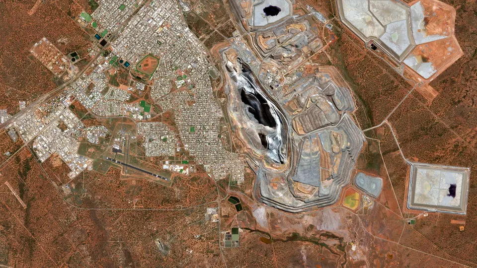 Kalgoorlie Super Pit from orbit, 21 Apr 2025